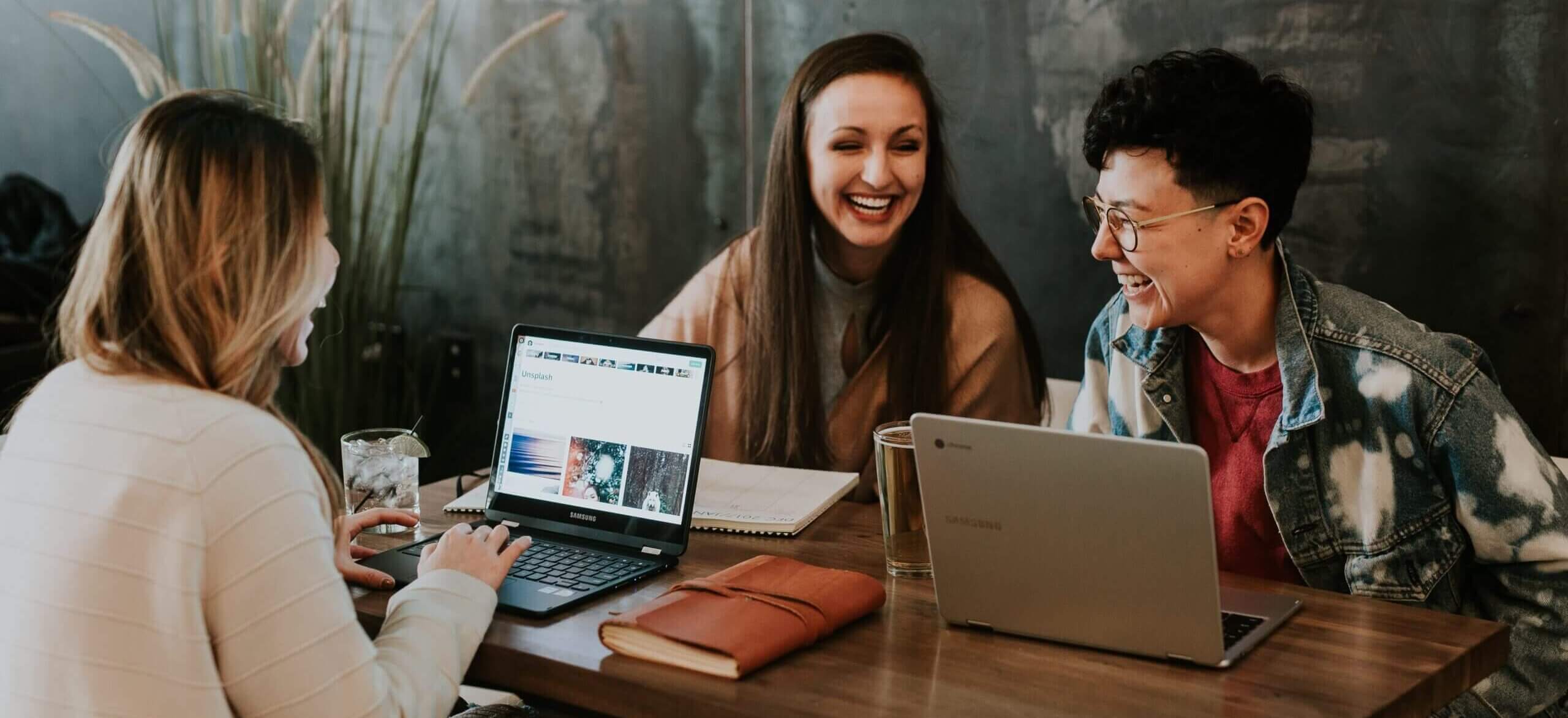 Freelancer vs. Angestellte – ein Gehaltsvergleich